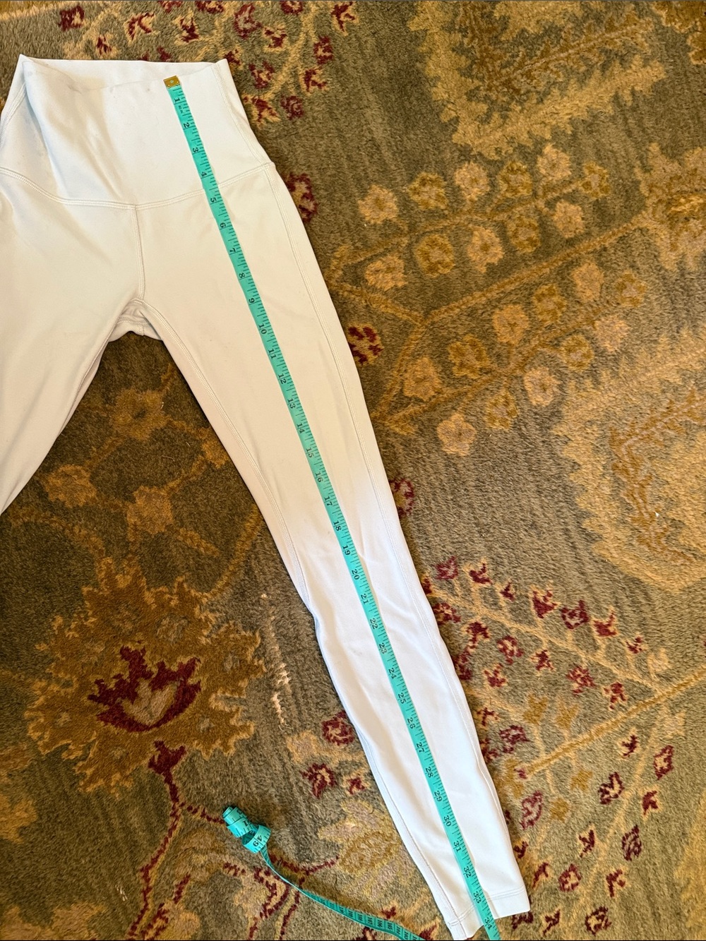 lululemon pale blue align leggings, size 0 - Picture 8 of 8